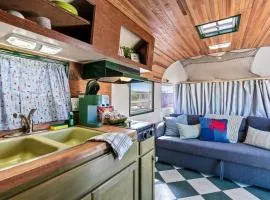 SS Mindy - A Unique Tombstone Stay