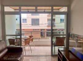 Conforto e espaço - APARTAMENTO COMPLETO PARA ALUGUEL 3 quartos, 3 vagas e a 150m do mar, hotel i Guarapari