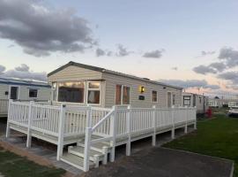 Summer Breeze Deluxe, hotel in Skegness