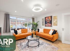 Near Town Centre, Big Patio, Free Parking Sleeps 8, hotel v destinaci Maidenhead