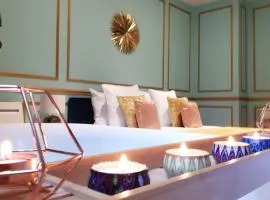 Suite Anna In Paris Republique