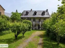 Maison indépendante avec parc privé à Laissac