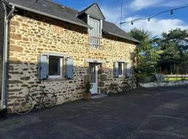 Beautiful 2-Bedroom Gîte in Montenay