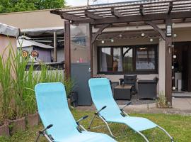 Reihenbungalow 1, holiday park in Zaberfeld