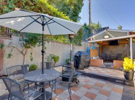 Walk to Main St! Pet-Friendly Alhambra Studio, hotel sa Alhambra