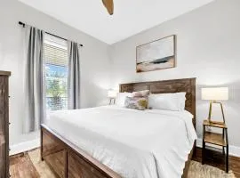 Steps To Beach Snowbirds Welcome Large Balcony