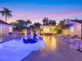 Luxury Villa Serena Heated Pool 15 min to Beach, hotel in Miami