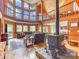 Great Blue Lodge - Spacious Ski Lodge, Hot Tub, Sauna, Game Room & More