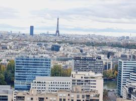 Appartement de 110 m carrés à La Défense vue sur Paris, hotel a Courbevoie