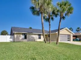 Bright Ormond Beach Home about 14 Mi to Daytona!