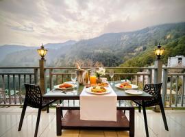 The Four Seasons Resort - A Top Rated Luxury Property Nainital, hotel in Nainital