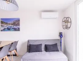 Quiet house for 2-4 people close to the beaches