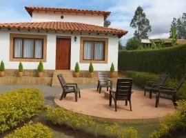 Cabaña familiar con 2 dormitorios y baños privados