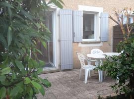 Maison le Mimosa, ξενοδοχείο σε Calvisson