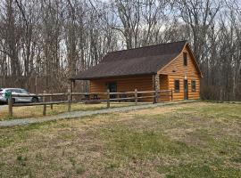 Smith Mountain Campground, hotel u gradu Penhook