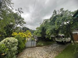 Serenique Greens, hotel in Peradeniya