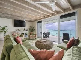 Waterfront Relaxation with Stunning Views