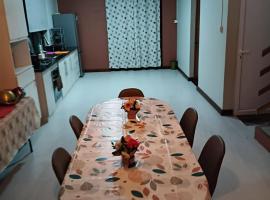 Bilinbi Cozy Home, hotel i Bel-Ombre