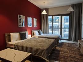 TheGrid-Downtown HomeStay Abu Dhabi, hotel v destinaci Abu Dhabi