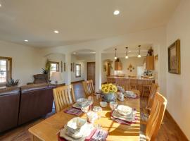 McJuggers Loft Walk to Lake, Park, Restaurants, hotel a Campbellsport