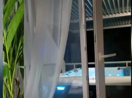 GLAMOUR VOX Jacuzzi & Club