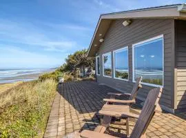 Ocean Front with Beautiful Views! The Beach House-Seal Rock