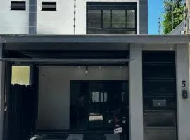 Apartamento 2 quartos aconchegante e moderno próximo do aeroporto e ao centro