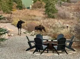 The Crestview Cabin Hot Tub & Alpine Views