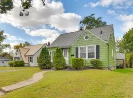 1 Mi to Dtwn Burlington Modern Home with Yard!