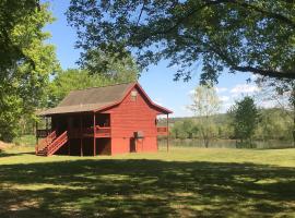 White River Landing, hotel in Calico Rock