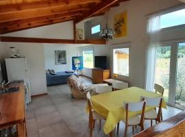 La Casa de los Cuadros, hotel in Lago Puelo