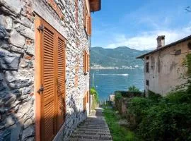 Luxury Lakefront Property