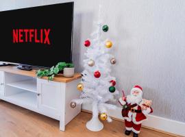 Spacious 2BR with Sea View, Zip Beds, Free Parking and FAST Wi-Fi，位于南安普敦的酒店