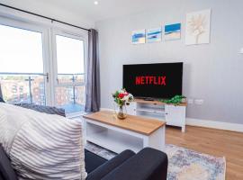 Spacious 2BR with Sea View, Zip Beds, Free Parking and FAST Wi-Fi, ξενοδοχείο στο Σαουθάμπτον