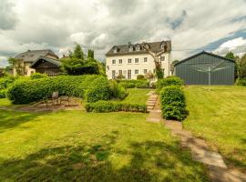 Ferienwohnung Happynest, Hotel in Birresborn