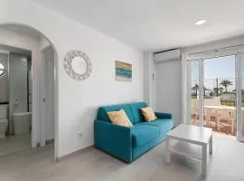 Bajo con terraza 1°linea de playa