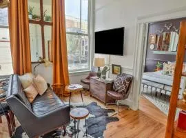 Riverwalk Gem-Stylish Downtown Escape with Views