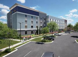 Comfort Inn & Suites Orlando Sanford Airport, hotel in Sanford