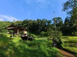 Chibacall ชิบะคอล, Karen Mountain Hideaway Homestay