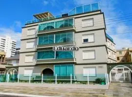 Apartamento Beira-Mar no centro de Tramandaí!