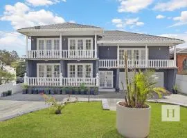 Luxury Waterfront Getaway