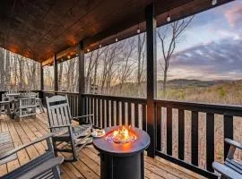 Views, Arcade Game, Fire-pit, Hot Tub, Private!
