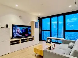 Victoria One - 3beds Central CBD, Modern & High floor with Great views!