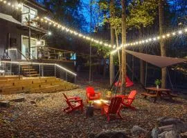 Hot Tub Lake Access Community Amenities Somerset Lodge by AvantStay