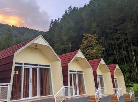 Diiza Glamping Tawangmangu, hotel in Tawangmangu