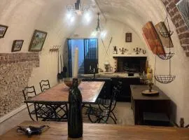 Gîte troglodytique typique et cosy pour escapade paisible - FR-1-410-484