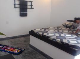 Batawala PARADIES inn, hotel in Batawala