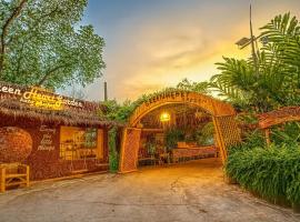 Greenheart Garden View Camp Phuket – hotel w mieście Kata Beach