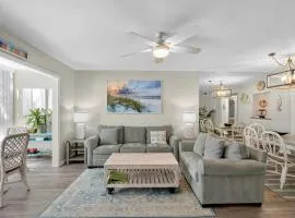 Siesta Key 2-Bedroom Condo with Pool