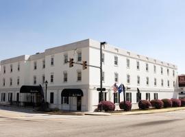 Inn on the Square, an Ascend Collection Hotel, hotel in Greenwood